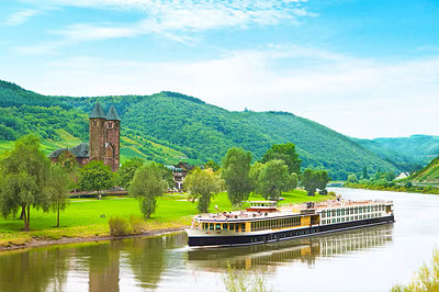 Trafalgar Cruises