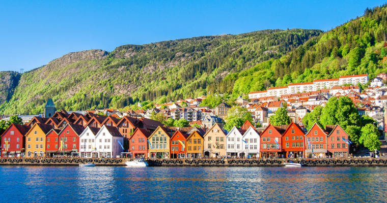 Tromsø to Longyearbyen Expedition Cruise with Silversea