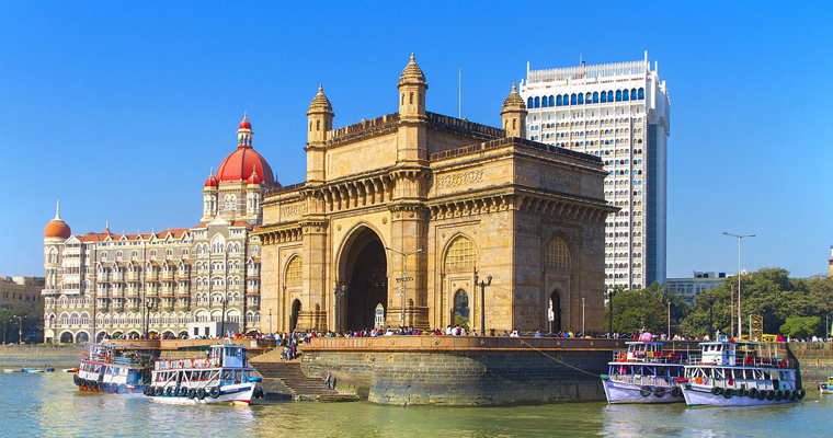 Cruise on the Mumbai High Seas